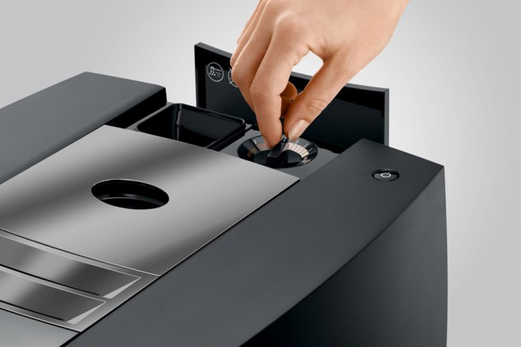 Kávovar Jura J10 Piano Black (EA 2024) - dotykový displej