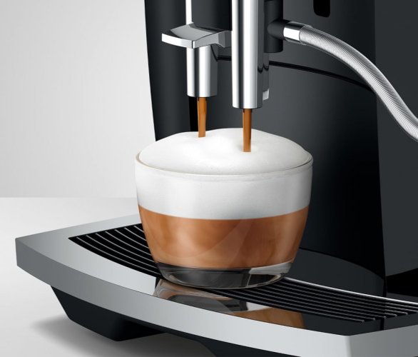 Kávovar Jura E6 Piano Black (EC 2022)
